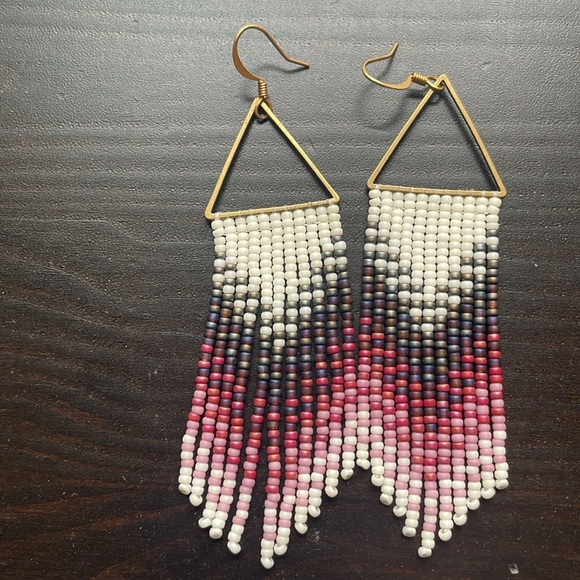Beaded dangle earrings 🩷 - Picture 2 of 3